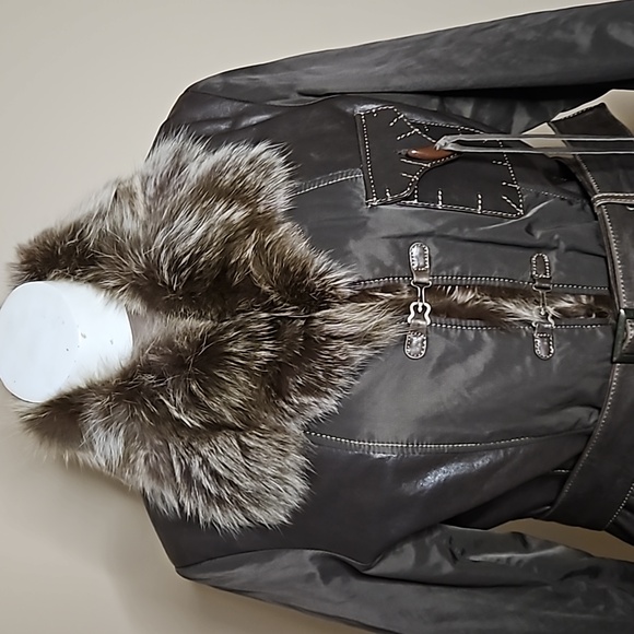 Danier Leather/Fabric/Real Fur Jacket - Picture 2 of 15